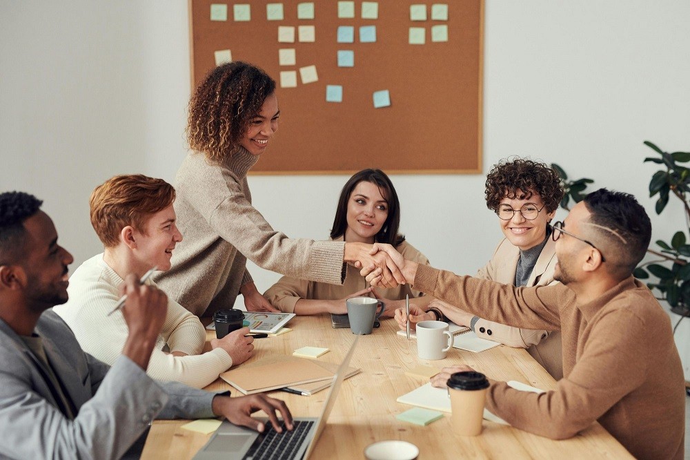 Illustration of diverse people learning or collaborating